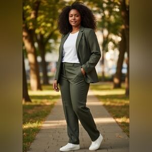 Mantles Ladies Olive Gray Wool Pant Suit Classic Plus Size